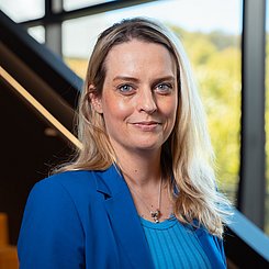 Frau Prof. Dr. Julia de Groote