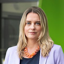 Frau Prof. Dr. Julia de Groote